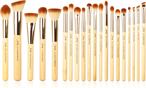 20-Piece Professional Makeup Brush Set with Bamboo Handles, Including Foundation, Powder, and Eyeshadow Brushes T145