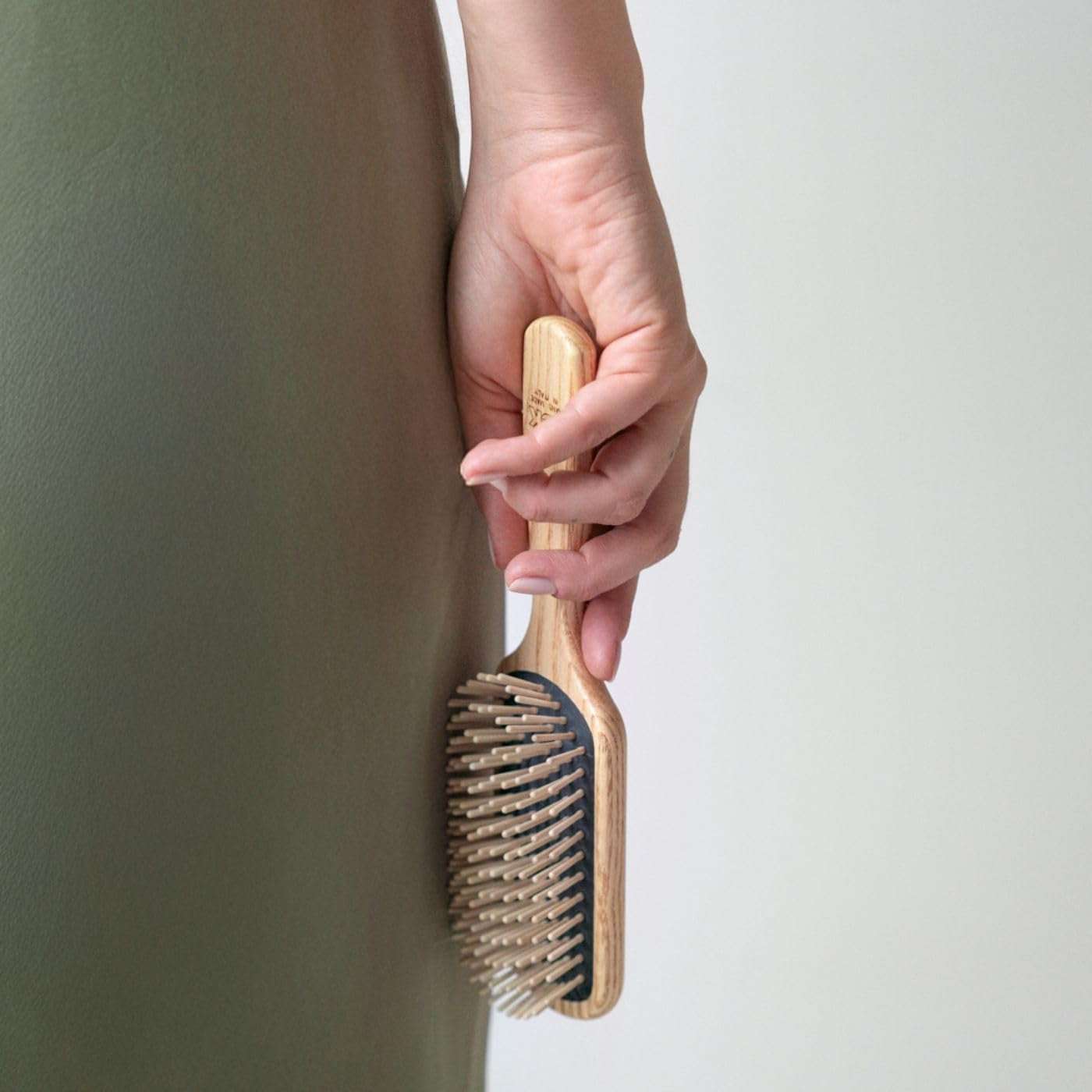 TEK Large Rectangular Ash Wood Brush, Handmade in Italy, Short Tooth Design for Medium to Long Straight Hair, Detangling and Massaging Features