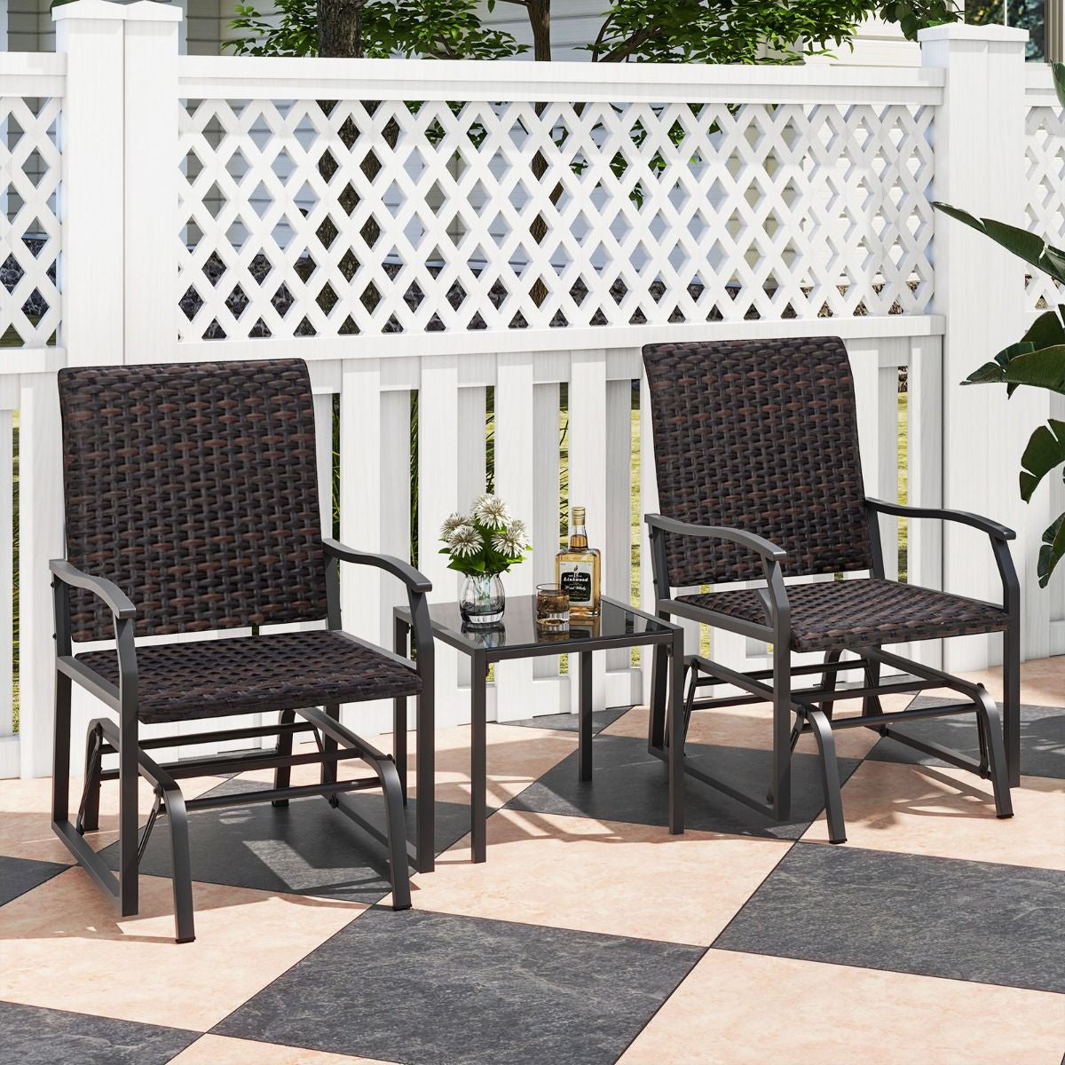 Elegante Set Da Giardino a Dondolo in Rattan Marrone: Comfort e Stile per il Tuo Spazio Esterno